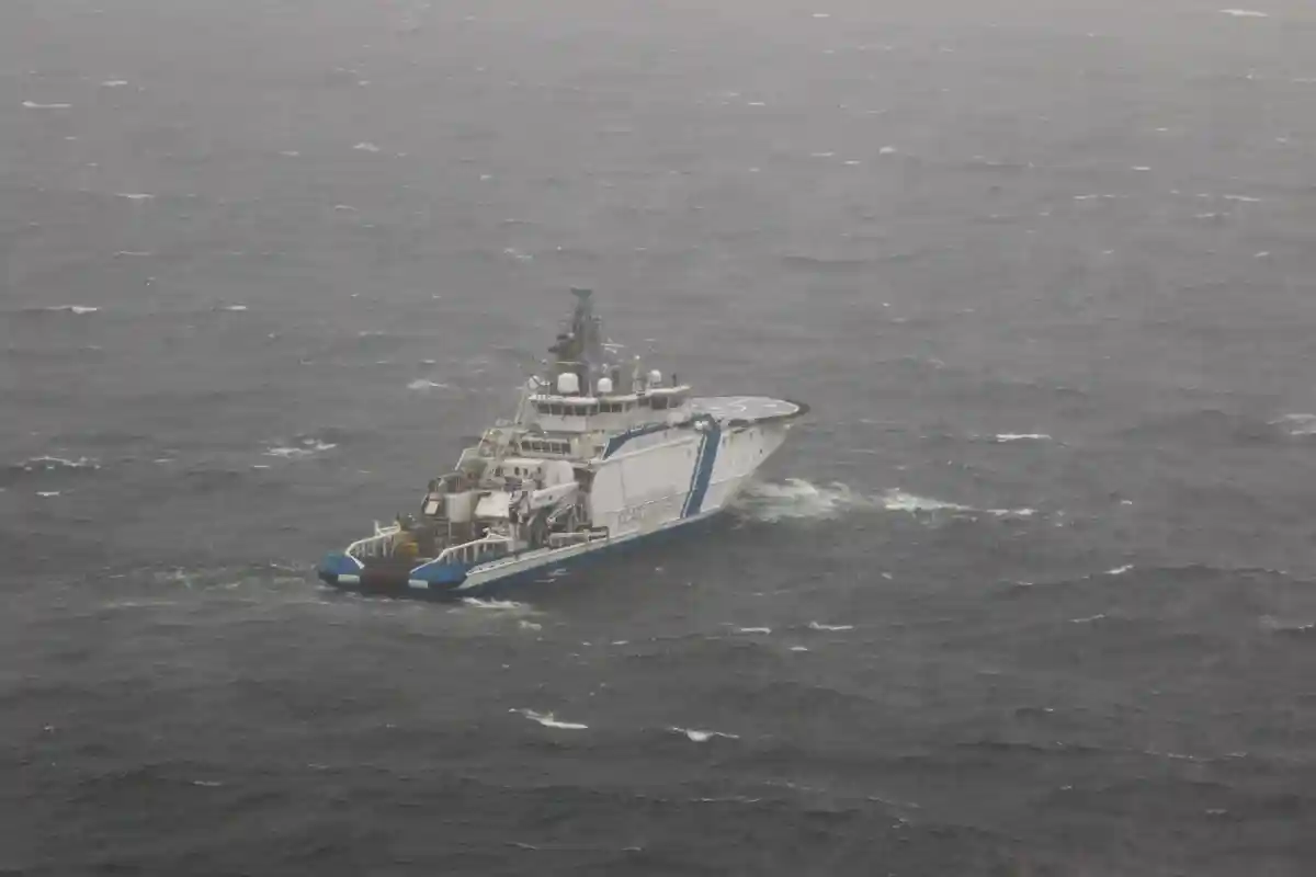 Газопровод:Морской патрульный корабль "Турва" Пограничной службы Финляндии несет вахту вблизи места повреждения газопровода Balticconnector.