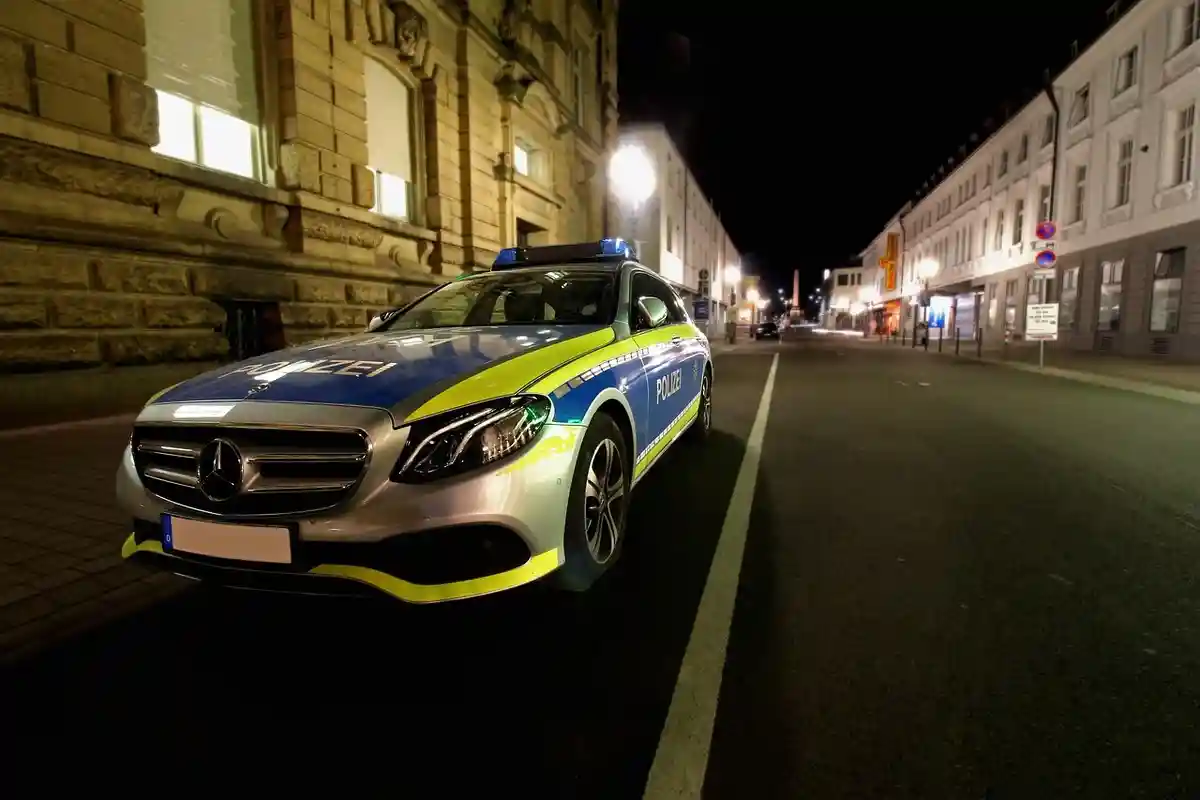 Наказание в Германии за вождение без прав может быть серьезным, если остановит полиция. Фото: Adrian Tworuschka / Pixabay