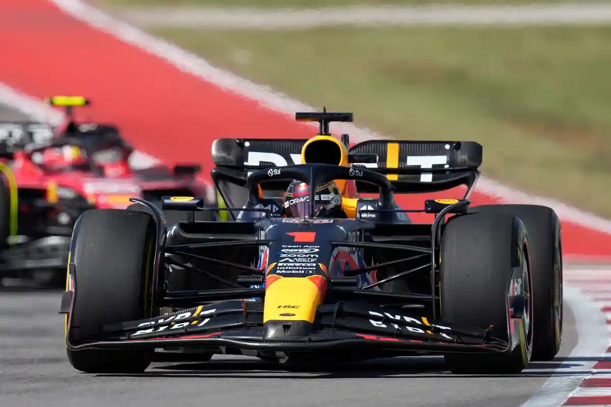Макс Ферстаппен:Макс Ферстаппен на автомобиле Red Bull одержал победу на Гран-при США.