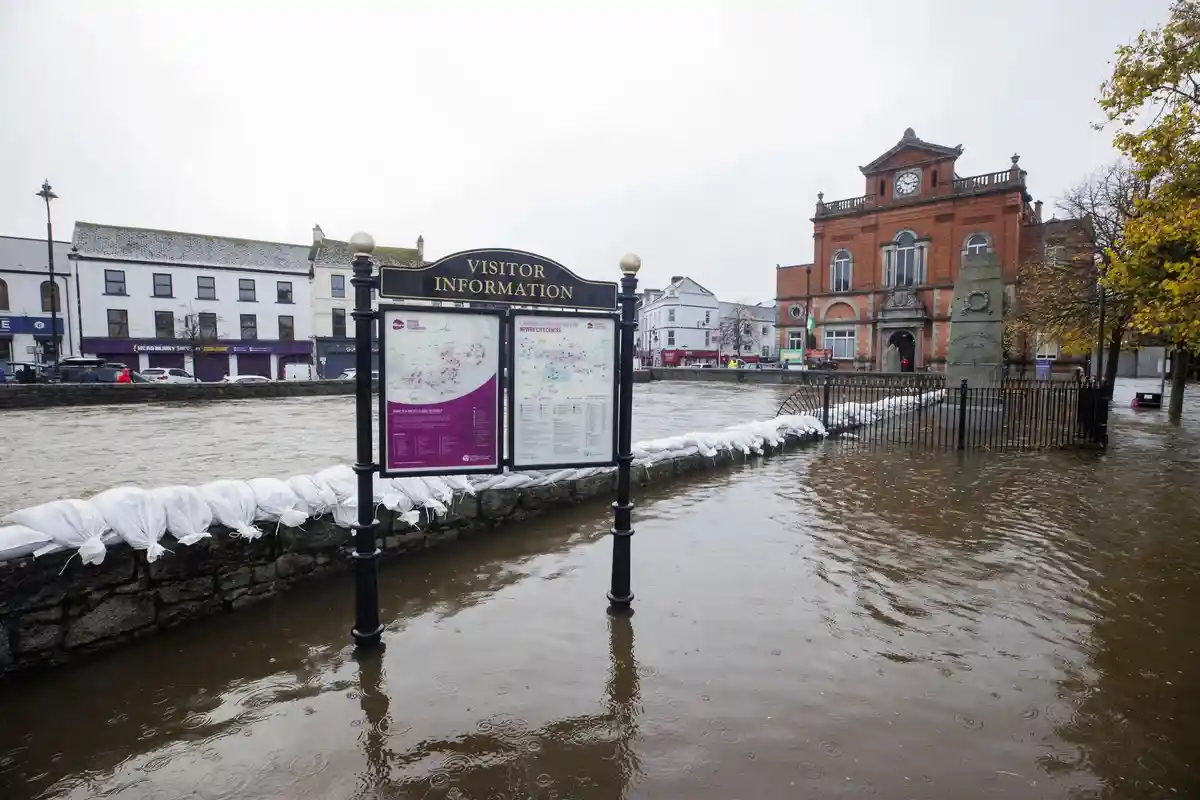 Шторм "Ciarán" вызвал наводнение в Ирландии
