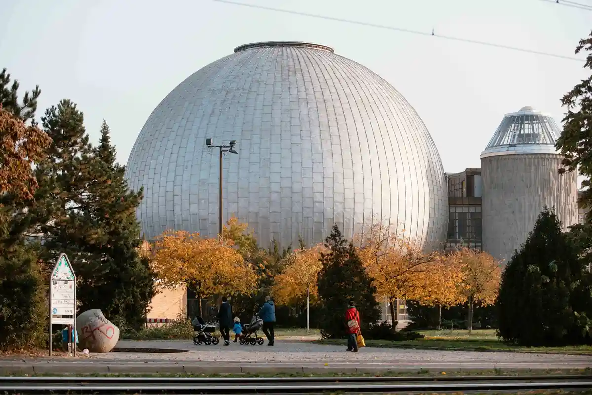 Обсерватория:Большой планетарий Цейсса в Берлине.