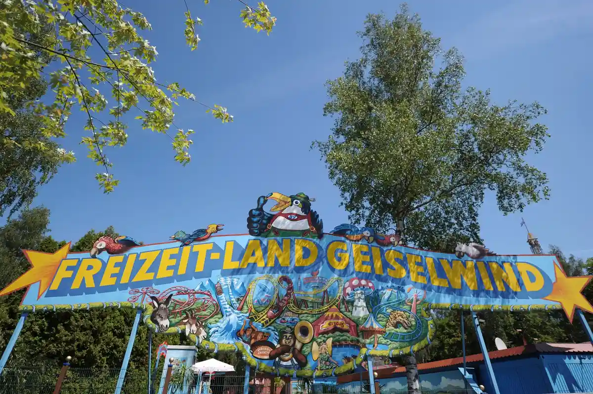 Парк развлечений Гейзельвинд:Вид на вход во Фрайзайтланд.