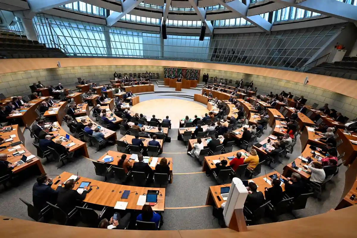 Парламент земли Северный Рейн-Вестфалия:Пленарное заседание парламента земли Северный Рейн-Вестфалия.