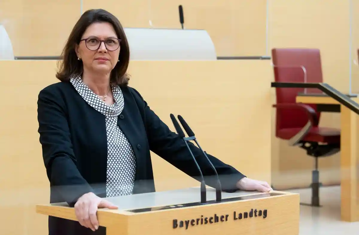 Президент ландтага Ильзе Айгнер:Ильзе Айгнер (ХСС), председатель парламента земли Бавария.
