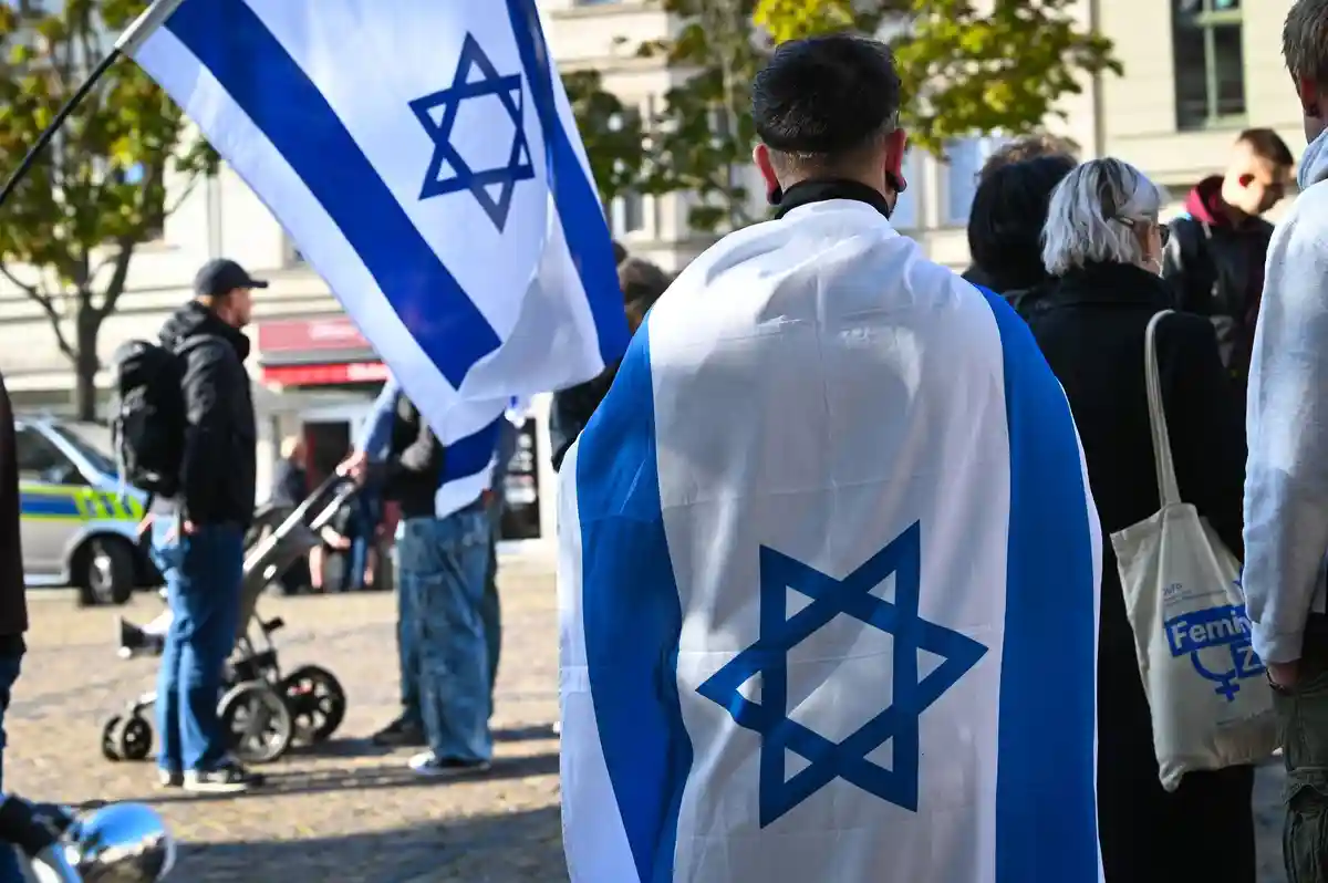 Тюбинген и Роттенбург выразили солидарность с Израилем