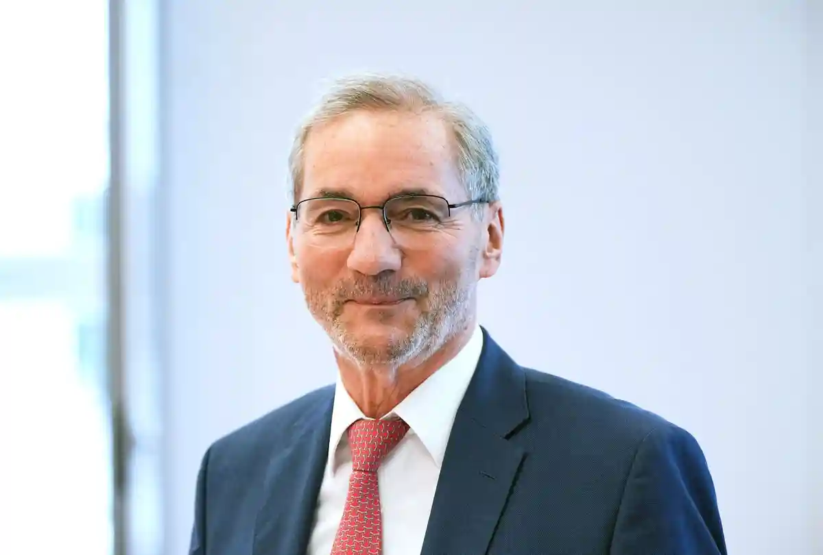 Следственный комитет BER в парламенте земли Бранденбург:Маттиас Платцек (СДПГ), бывший министр-президент земли Бранденбург.