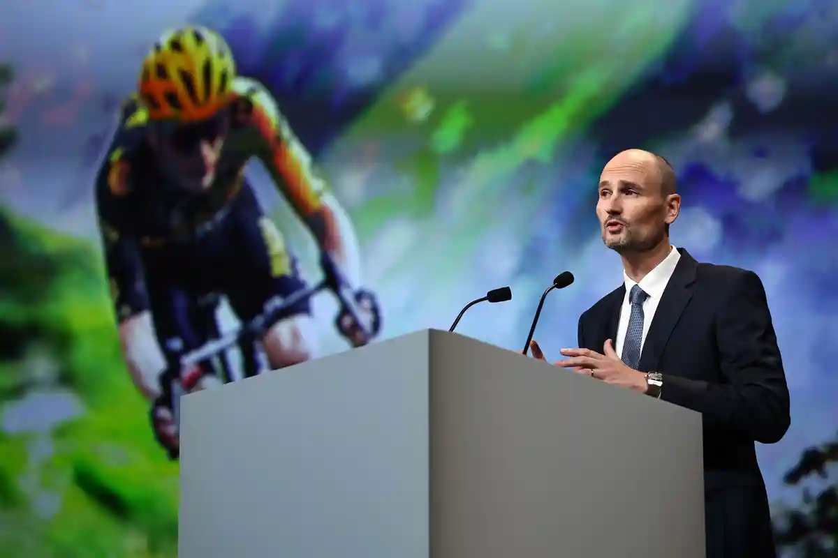 Тур де Франс 2024:Президент спортивной организации Amaury Жан-Этьен Амори на презентации официального маршрута "Тур де Франс" 2024 года.