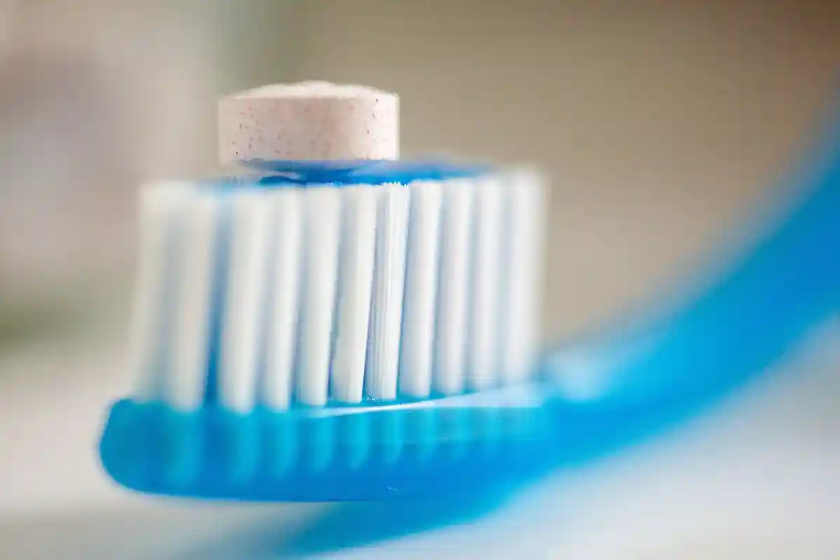 Чем полезнее чистить зубы таблетками вместо зубной пасты