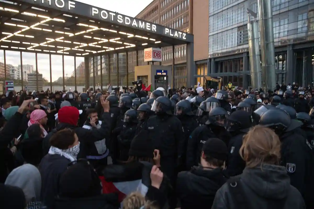 Полиция удивилась массовой мобилизацией на демонстрацию