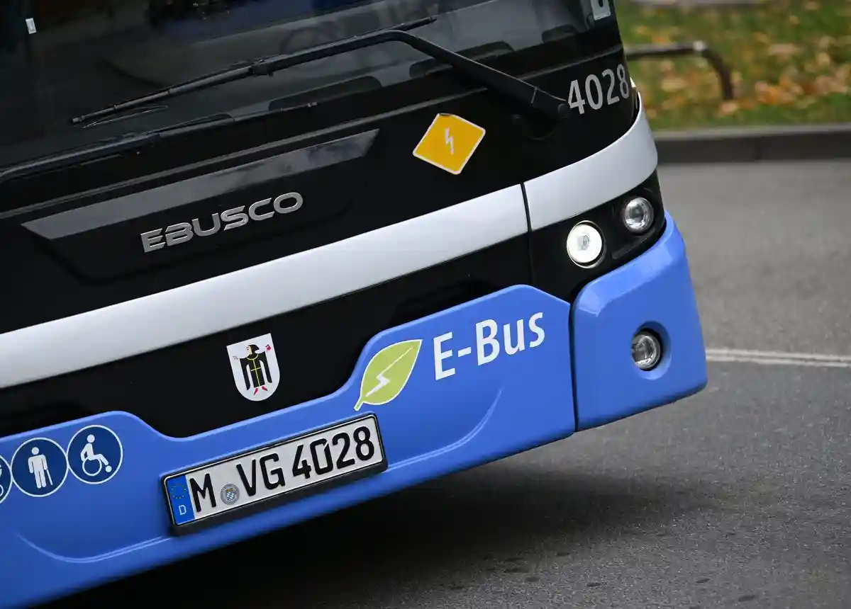 В 2022 году в транспортных компаниях Баварии снова станет больше пассажиров:Электронный городской автобус мюнхенской транспортной компании.