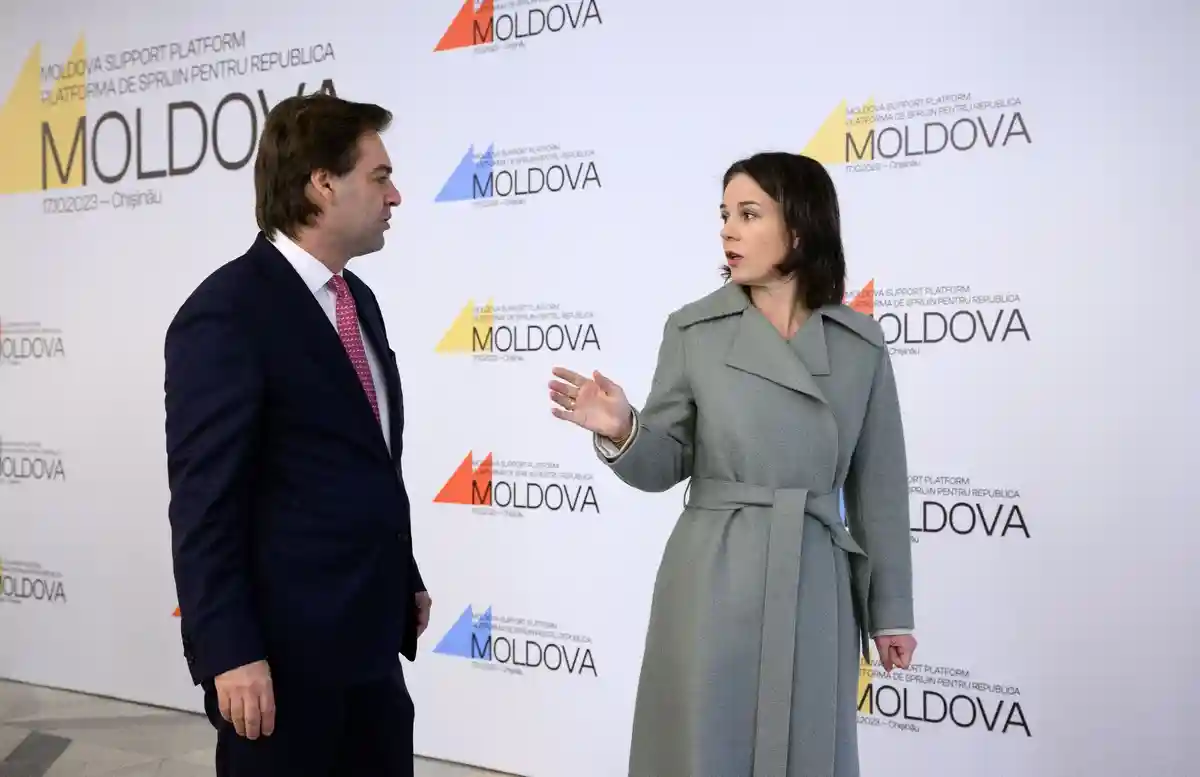 Заседание Платформы поддержки Молдовы:Министр иностранных дел Анналена Баербок и ее коллега из Республики Молдова Нику Попеску на конференции Платформы поддержки Молдовы во Дворце Республики в Кишиневе.