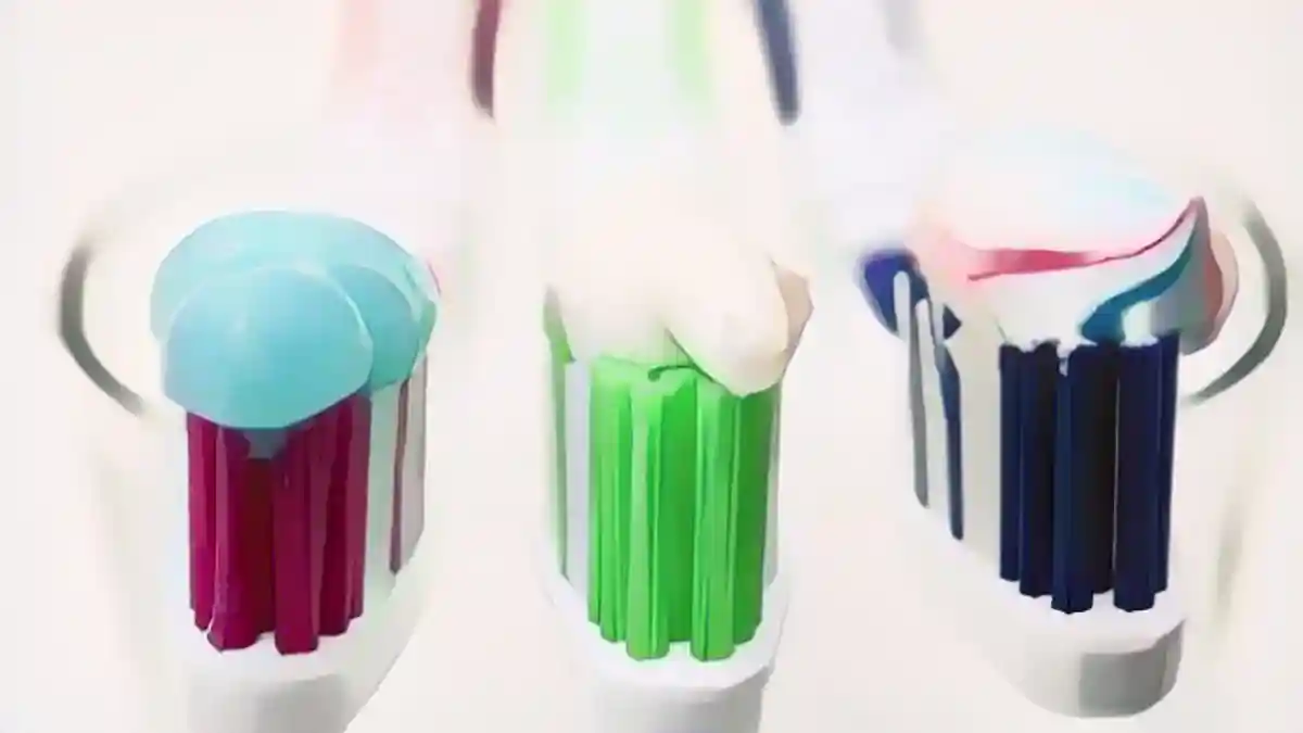 Какая зубная паста работает? В любом случае важно, чтобы она содержала фтор и не содержала диоксид титана.:Какая зубная паста работает? В любом случае важно, чтобы она содержала фтор и не содержала диоксид титана.