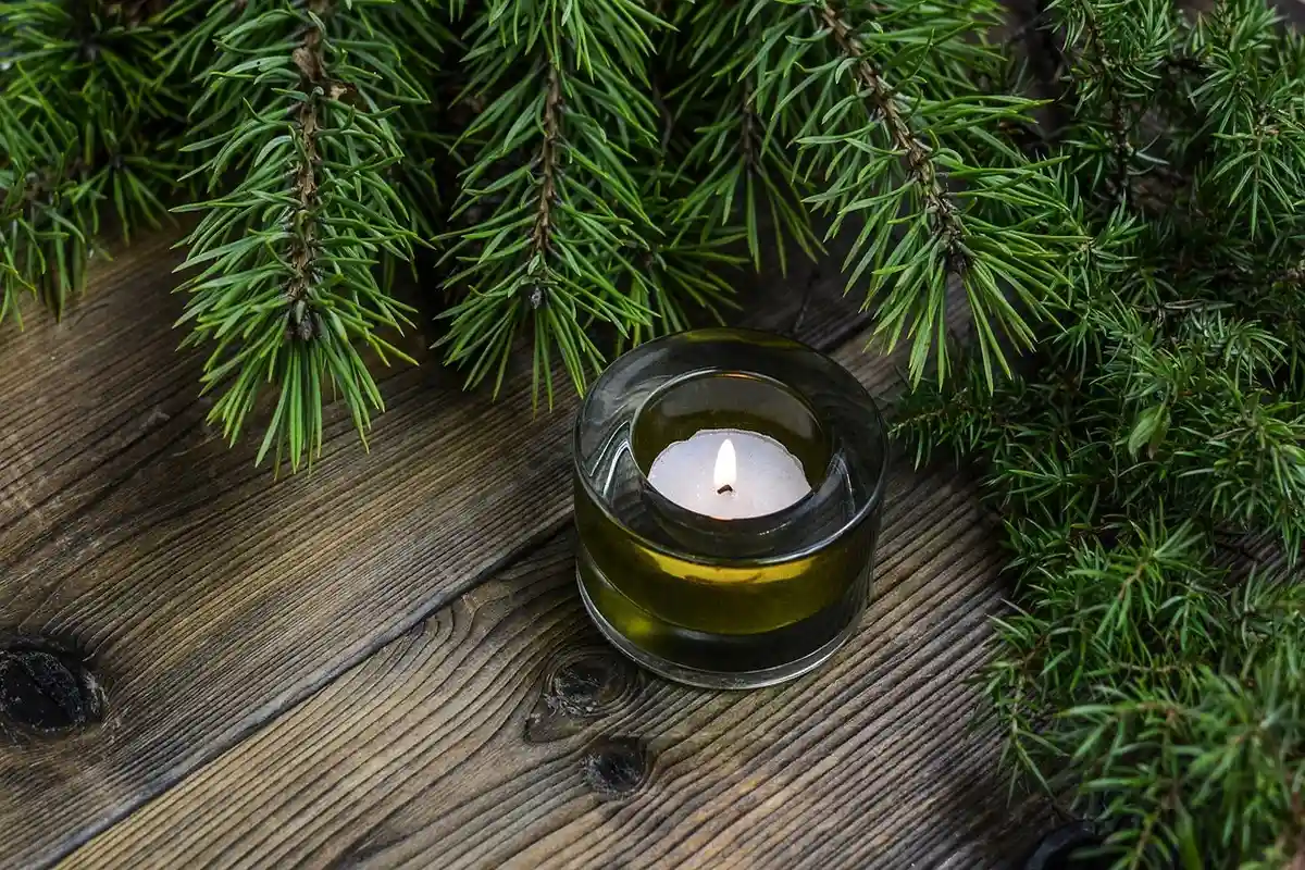 Свеча входит в список из 6 глупых подарков на Рождество. Фото: Monika / Pixabay