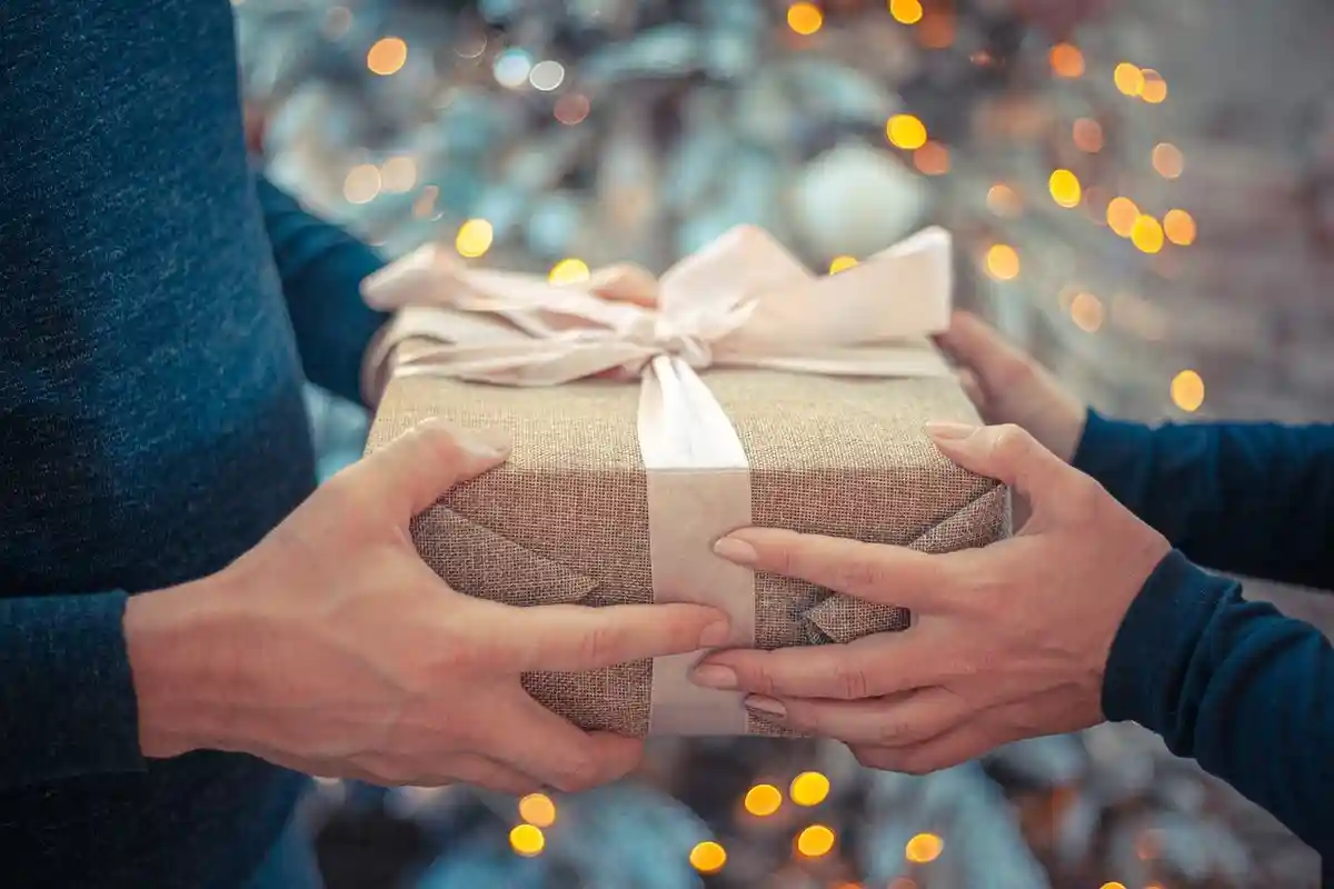 6 глупых подарков на Рождество