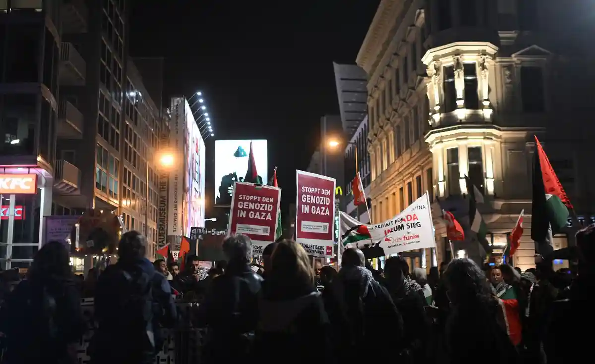 Берлин-Митте: демонстрация в поддержку Палестины