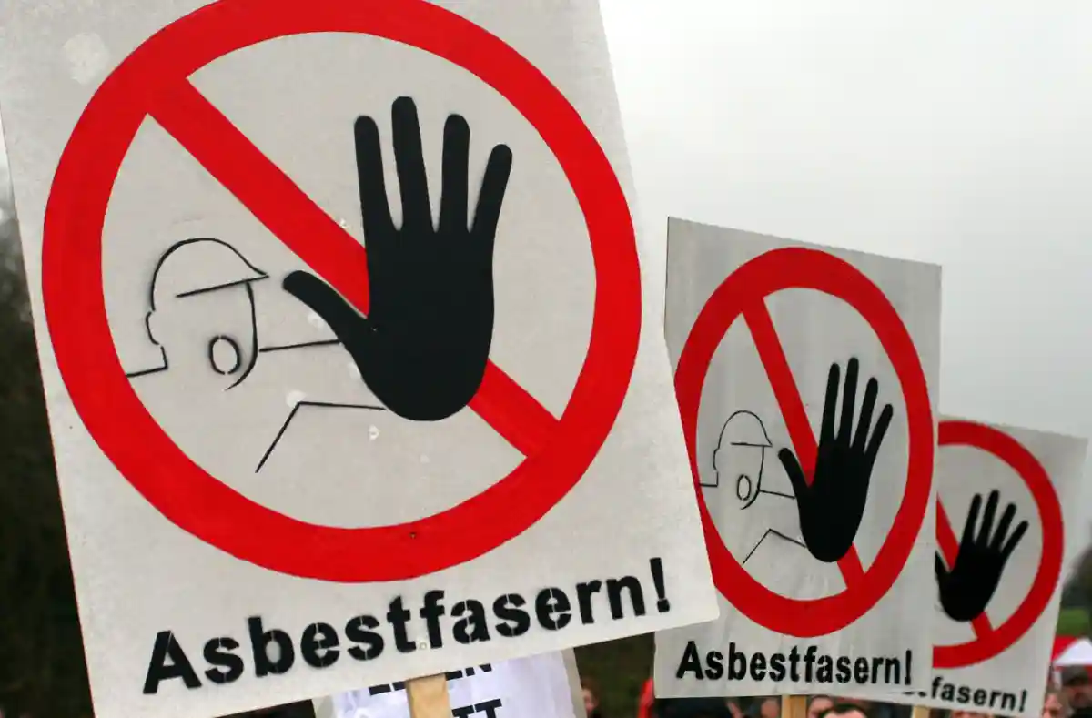 IG Bau: в жилых домах Шлезвиг-Гольштейна избыток асбеста