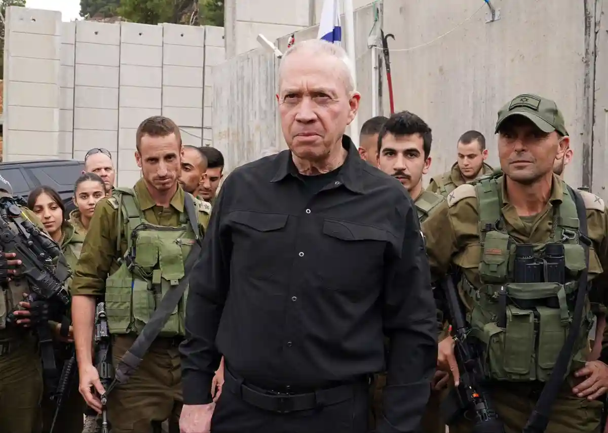 Иоав Галант:Министр обороны Израиля Йоав Галант предупреждает "Хезболлу".