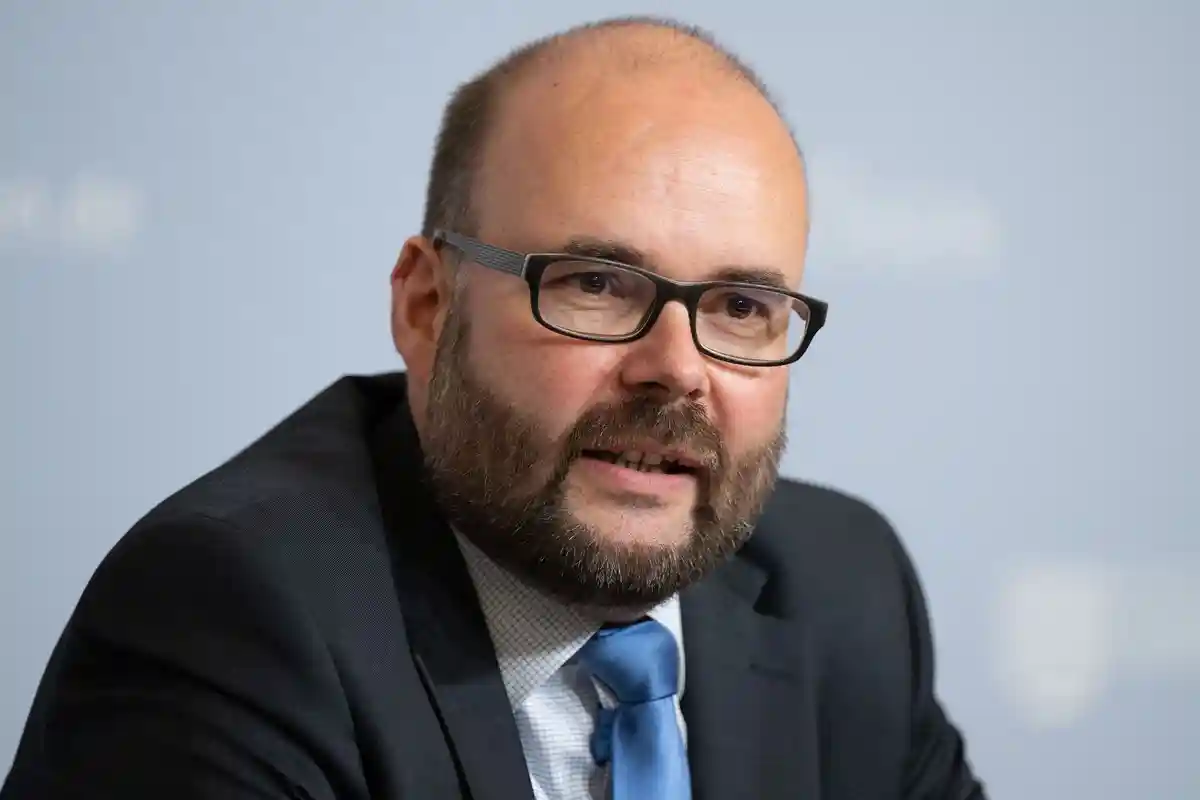 Кристиан Пиварц:Кристиан Пиварц (ХДС), министр культуры Саксонии.
