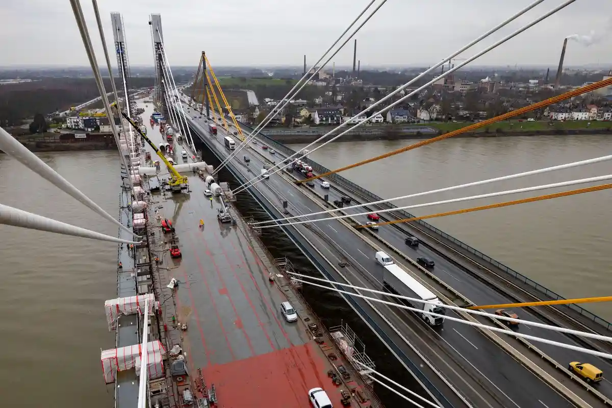 Открыт новый мост через A40 вблизи Дуйсбурга