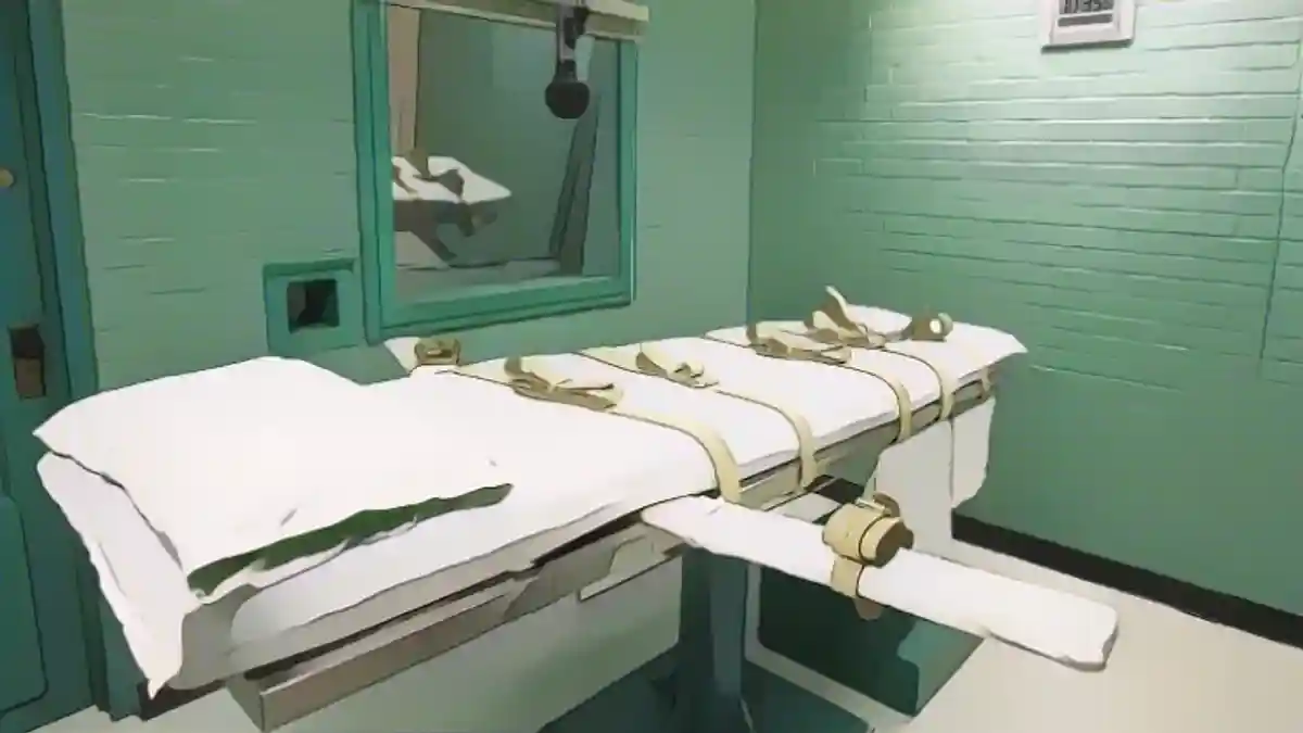 На этой койке заключенным в Хантсвилле (штат Техас) делают смертельные инъекции.:На этой койке заключенным в Хантсвилле (штат Техас) делают смертельные инъекции.