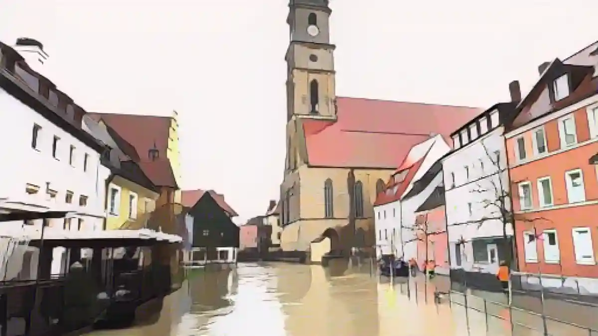Бавария находится под угрозой наводнения на значительной части территории.:Бавария находится под угрозой наводнения на больших территориях. Фото