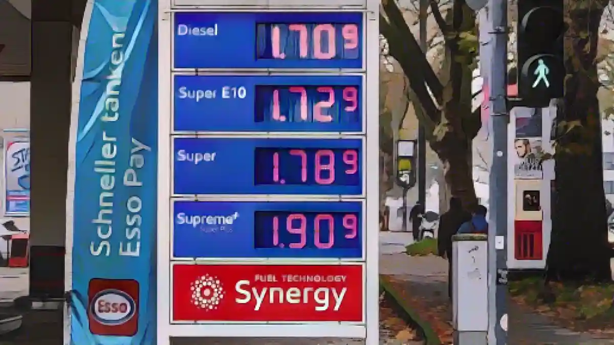 Бензин и дизельное топливо могут подорожать на автозаправочных станциях в январе, если цена на С02 вырастет:В январе бензин может подорожать на четыре-пять центов, если повысится цена на CO2.