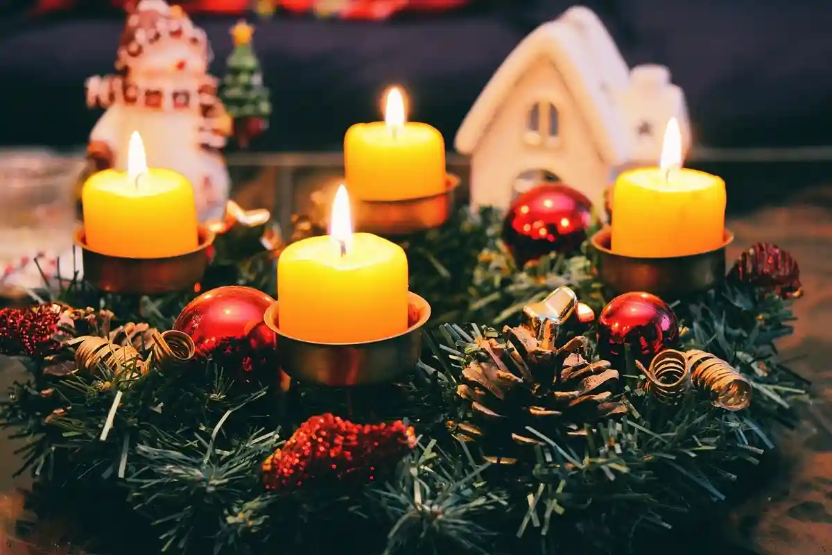 Арендаторам грозят штрафы за рождественские украшения. Фото: Laurențiu Mihai Badea / Pixabay