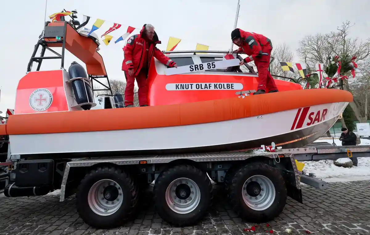Крещение нового морского спасательного судна:Морское спасательное судно получило имя "Кнут Олаф Кольбе".