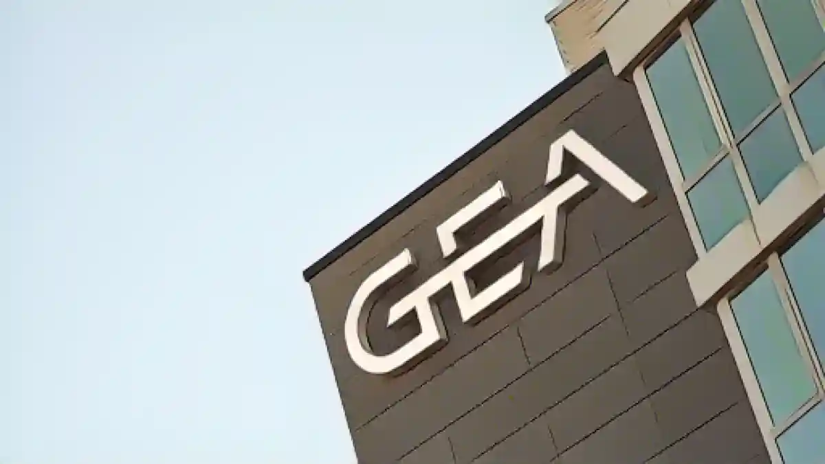 Логотип GEA можно увидеть на одном из зданий в Эссене.:Логотип GEA можно увидеть на одном из зданий в Эссене. Фото