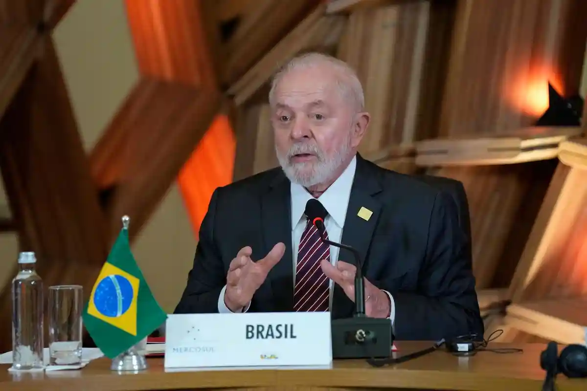 Луис Инасиу Лула да Силва:Президент Бразилии Луис Инасиу Лула да Силва настаивает на скорейшем завершении соглашения.