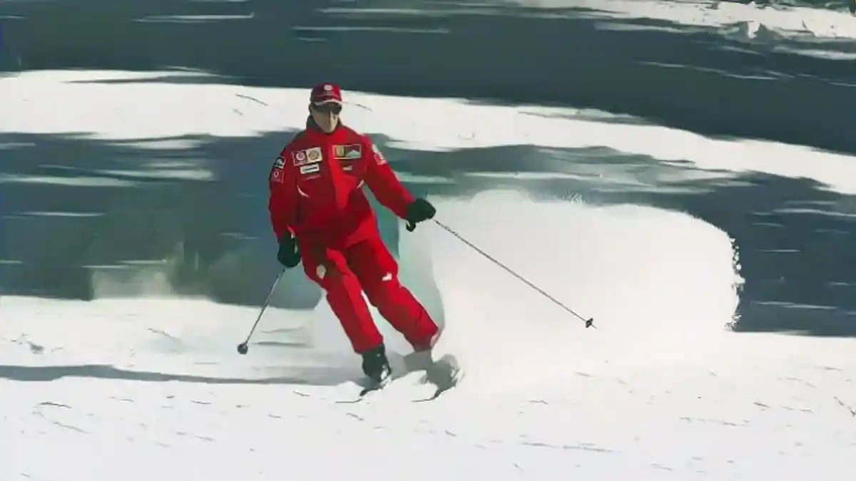 Михаэль Шумахер катается на лыжах в 2006 году:Михаэль Шумахер катается на лыжах в 2006 году.