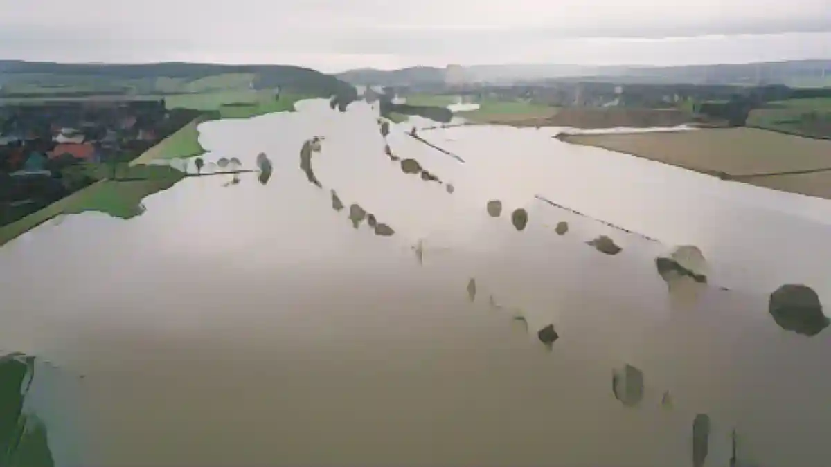 Наводнения в Нижней Саксонии:Луга и поля в окрестностях Тюрндерна в Нижней Саксонии. Везер затопил большие территории в последние недели декабря 2023 года.