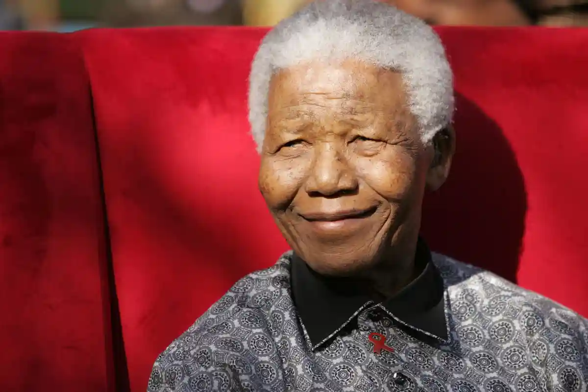 Нельсон Мандела:Лауреат Нобелевской премии мира Нельсон Мандела умер десять лет назад в возрасте 95 лет.
