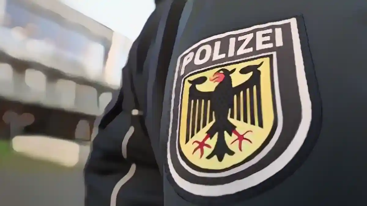 Немецкие органы безопасности сейчас особенно бдительны.:Немецкие органы безопасности сейчас особенно бдительны.