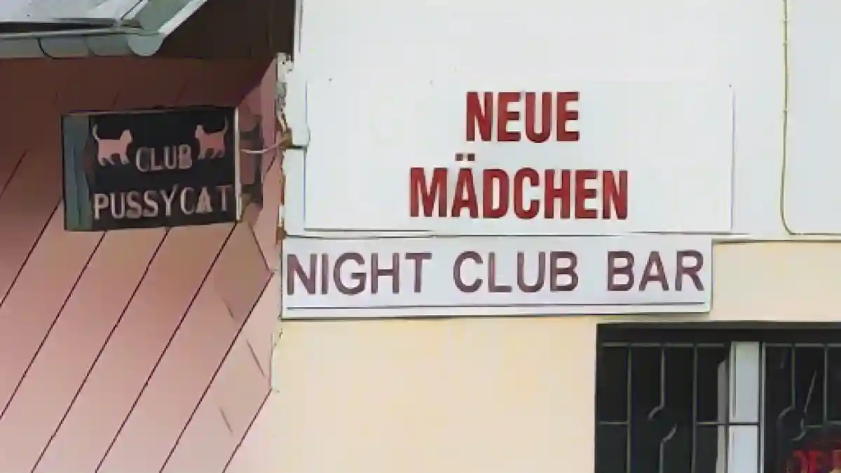 Ночной клуб в городе Горни-Влтавице (Чехия), недалеко от немецко-чешской границы.:Ночной клуб в Горни Влтавице (Чехия), недалеко от немецко-чешской границы. Фото