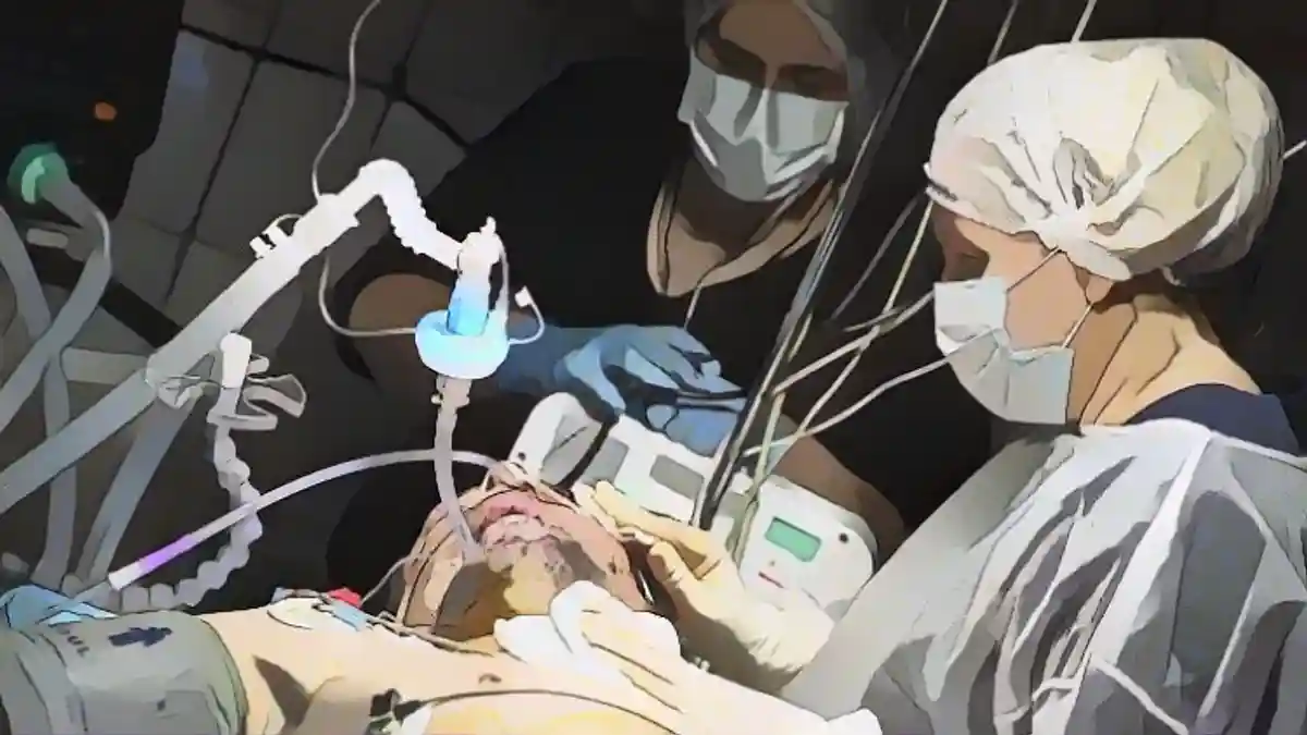 Российские врачи оперируют раненого солдата под Бахмутом - фото из ноября:Российские врачи оперируют раненого солдата под Бахмутом - фото из ноября