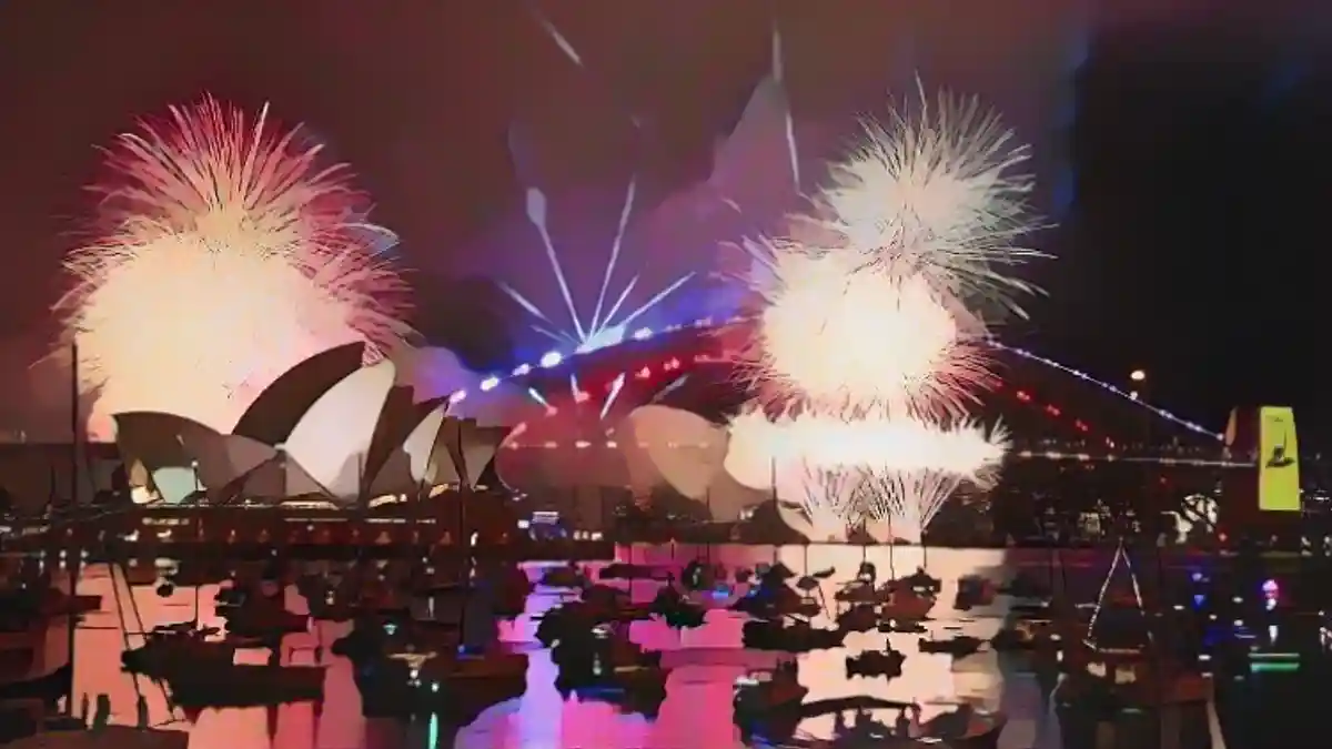 Сидней встречает Новый год грандиозным фейерверком:Сидней встречает Новый год грандиозным фейерверком.
