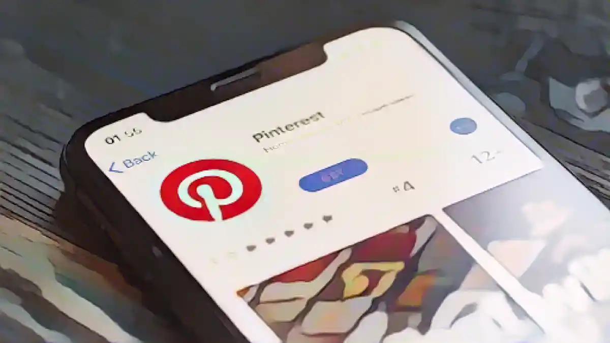Телефон с листингом магазина приложений Pinterest на экране:Как искать в Pinterest без необходимости входить в систему