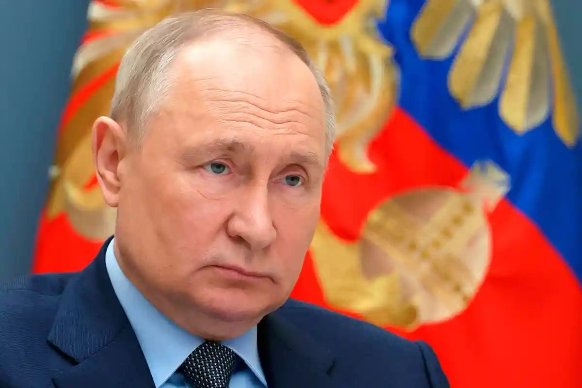 Владимир Путин:Перед президентскими выборами в России противники Кремля разворачивают кампанию против президента Владимира Путина.