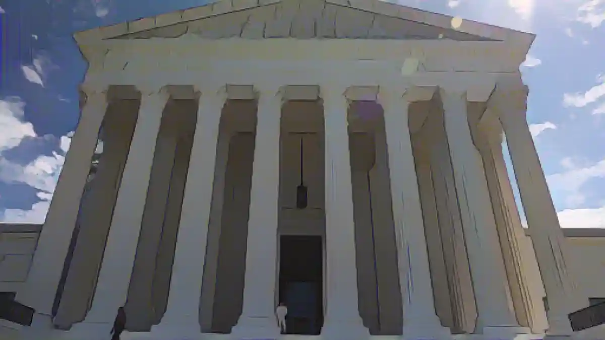 Здание Верховного суда США в Вашингтоне, 31 августа 2023 года:Здание Верховного суда США в Вашингтоне, 31 августа 2023 года.