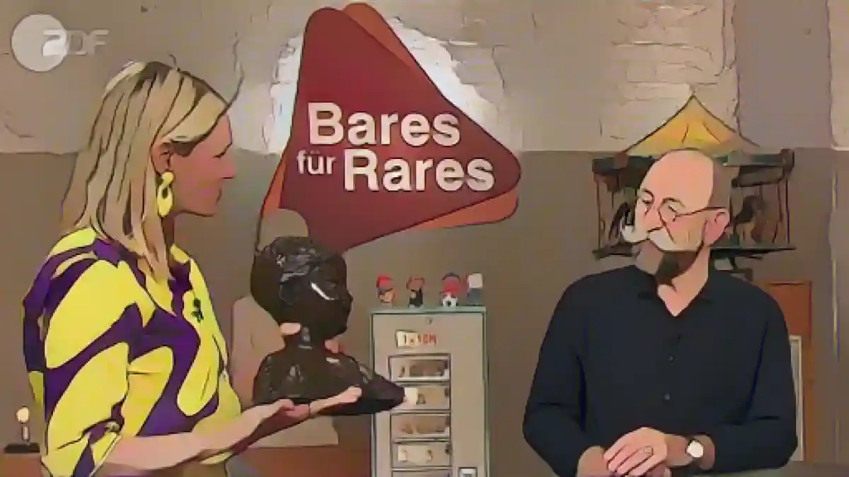 "Bares for Rares:"Смеющийся мальчик" - так называется этот бюст, который был выставлен на аукционе "Bares für Rares". Хорст Лихтер считает его очаровательным