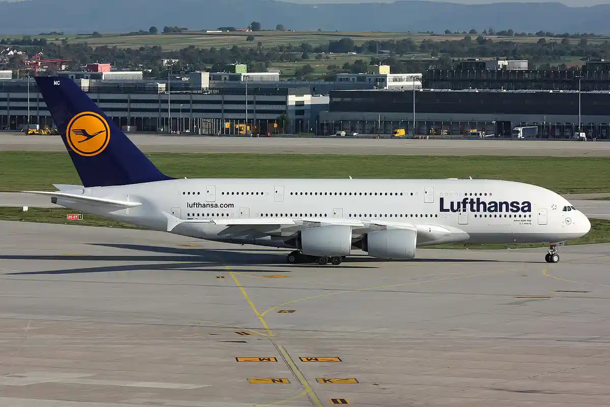 Протесты пилотов Lufthansa продолжатся 29 и 30 ноября / Новости на эталон62.рф