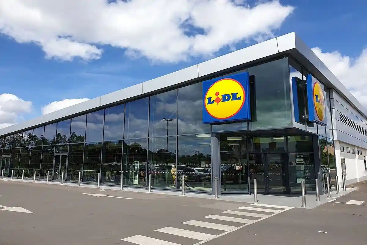 Два немецких супермаркета проведут забастовку перед Пасхой