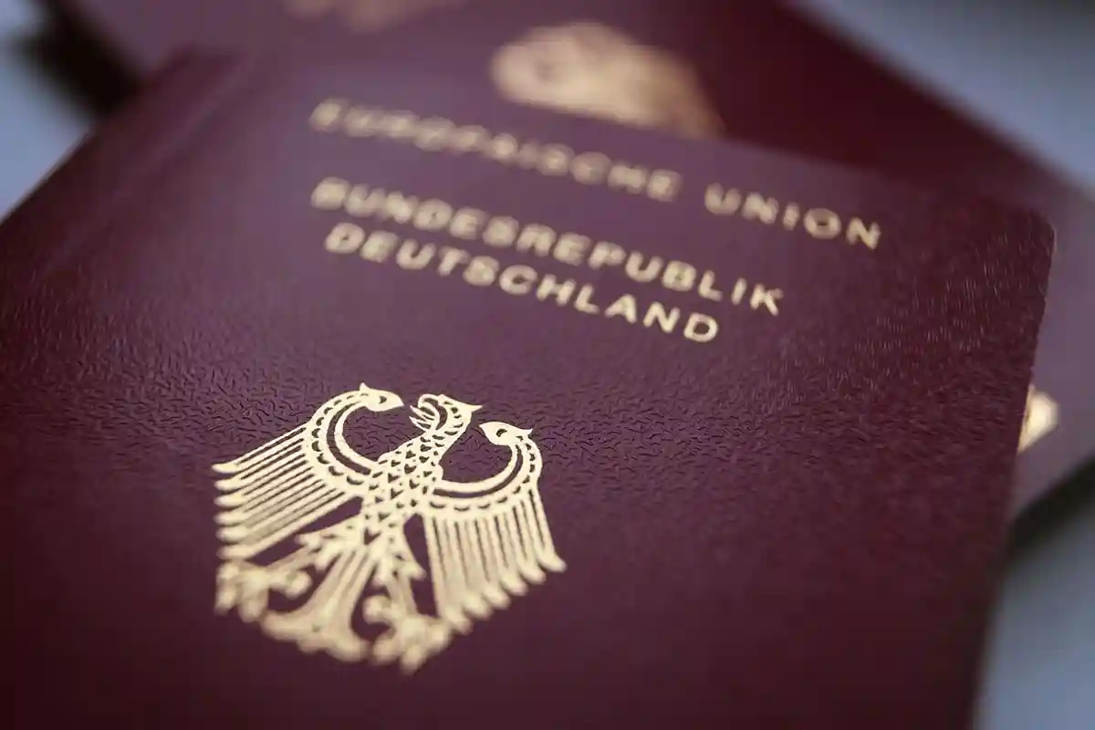 Закон о двойном гражданстве Германии одобрен президентом