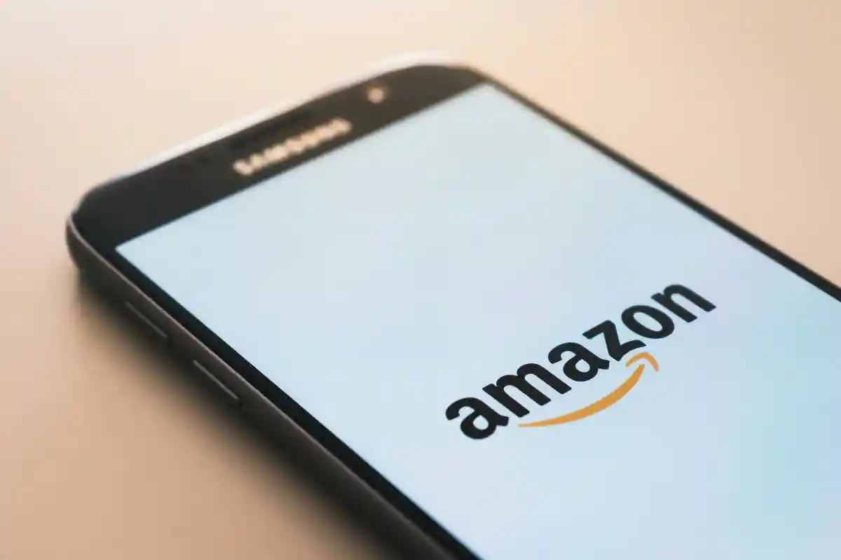 Изменения в Amazon приносят проблемы немецким пользователям. Фото: Christian Wiediger / unsplash.com