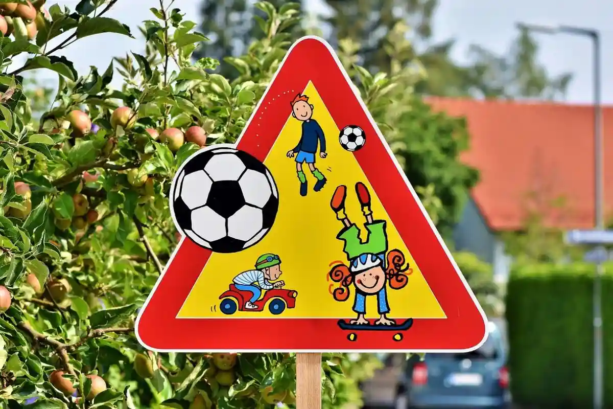 самодельные дорожные знаки в Германии