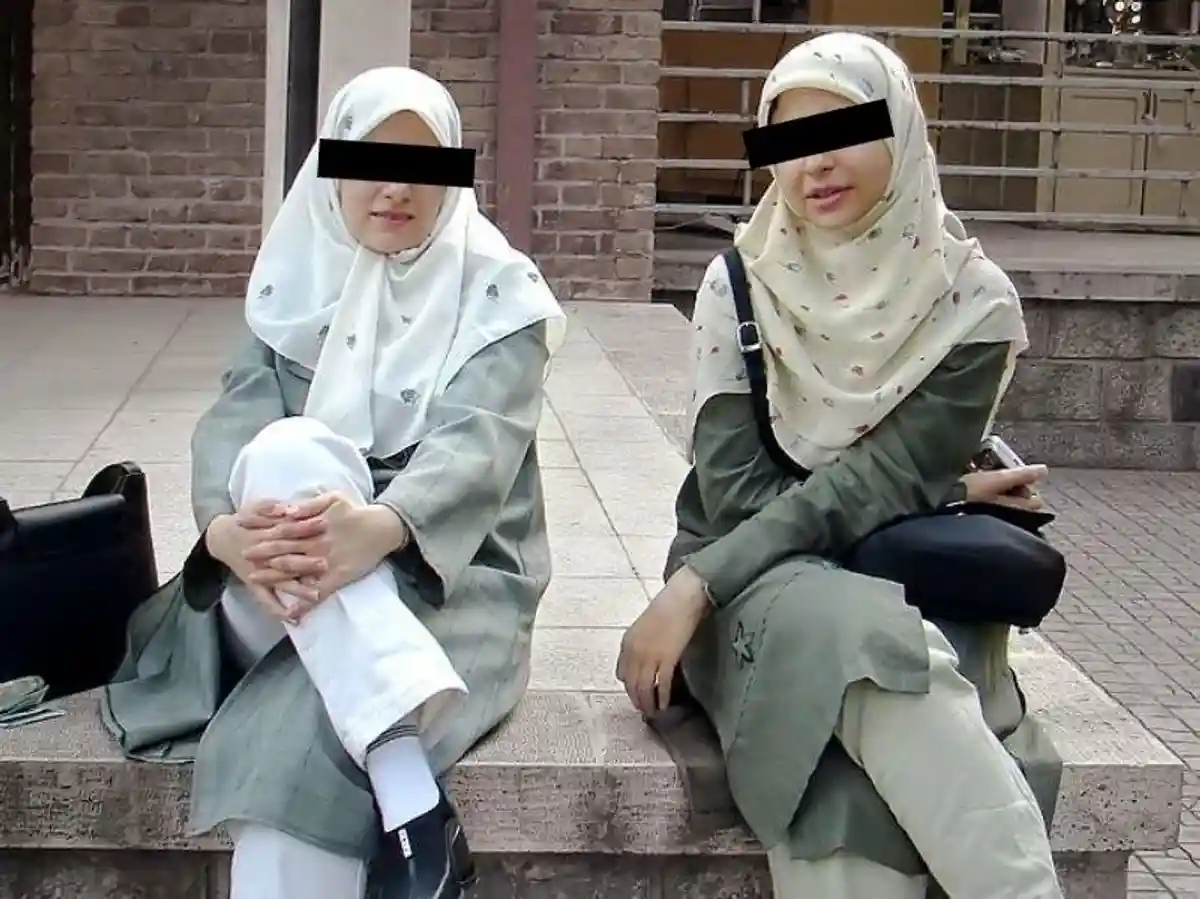 Швейцарцы депортируют мусульманских девочек фото 1