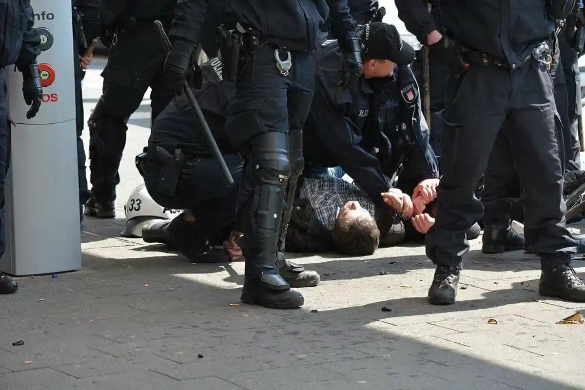 В Германии по обвинению в терроризме арестовали россиян фото 1