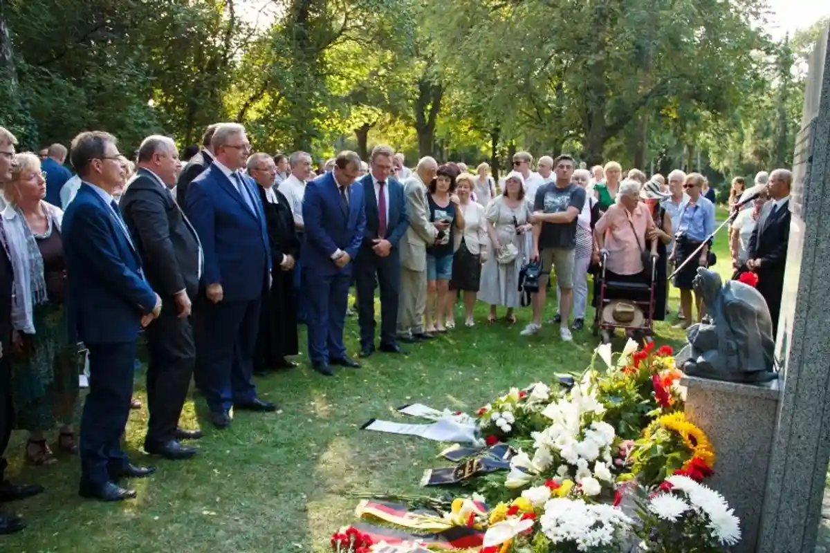 Gedenken an die Opfer zum 75. Jahrestag der Zwangsdeportation der Russlanddeutschen in der Sowjetunion